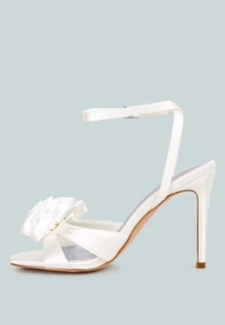CHAUMET White Rose Bow Embellished Sandals -Her Shoe World CHAUMETWhiteRoseBowEmbellishedSandals RCSH3434White 3 1b68f462 57b3 4c63 af07 963439c69952